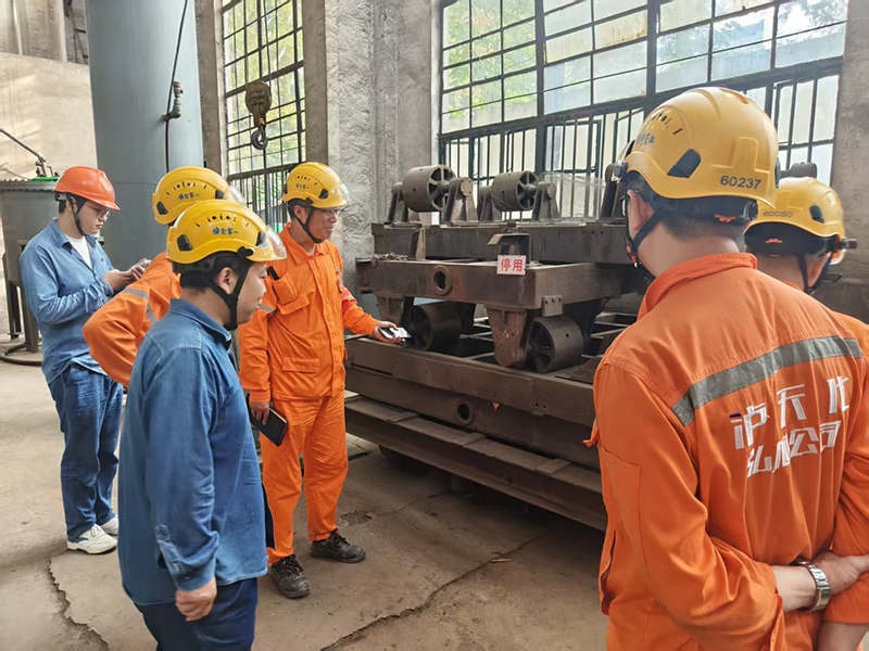 弘旭公司組織開(kāi)展2025年中秋國(guó)慶 節(jié)前安全環(huán)保綜合大排查(圖1) 弘旭公司組織開(kāi)展2025年中秋國(guó)慶 節(jié)前安全環(huán)保綜合大排查(圖1)