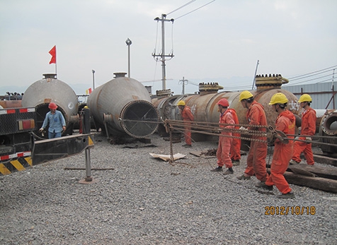 齊心協(xié)力，換熱器管束抽芯